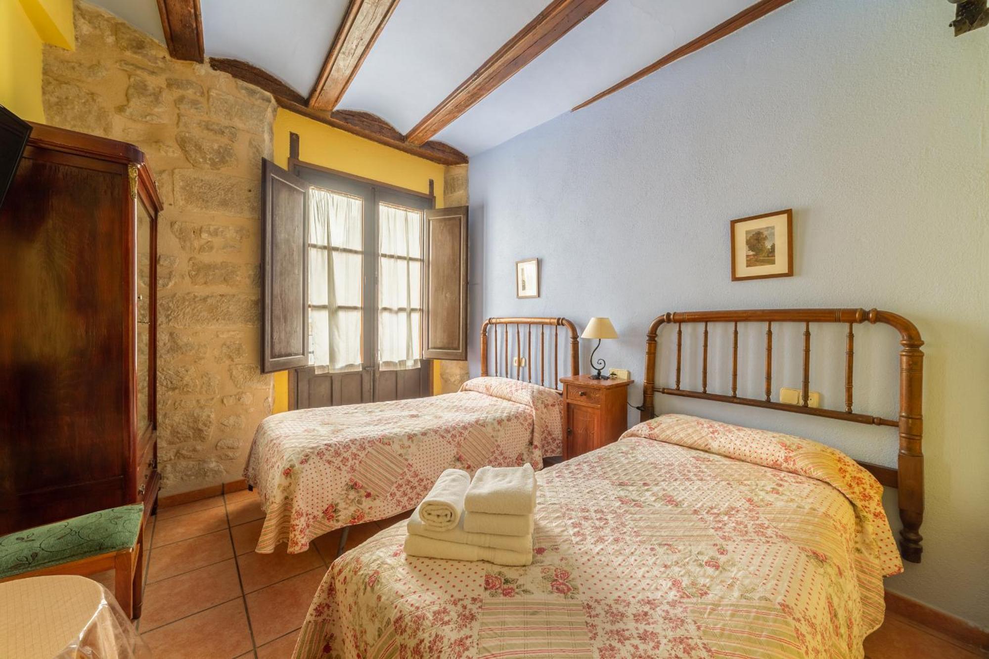 Hotel Fonda La Plaza Valderrobres Exterior foto