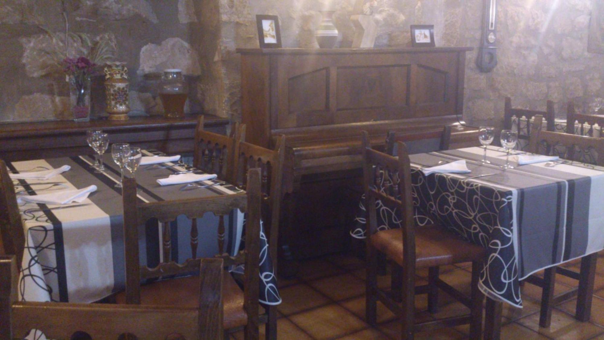 Hotel Fonda La Plaza Valderrobres Exterior foto