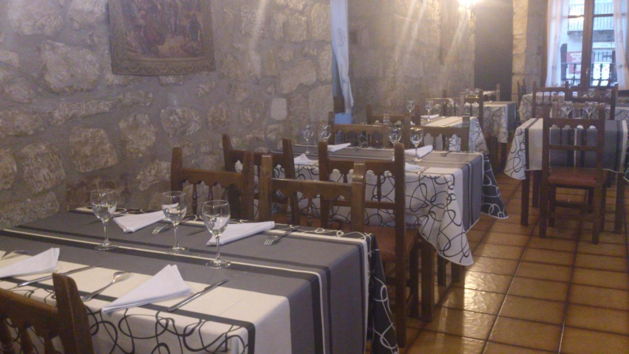 Hotel Fonda La Plaza Valderrobres Exterior foto