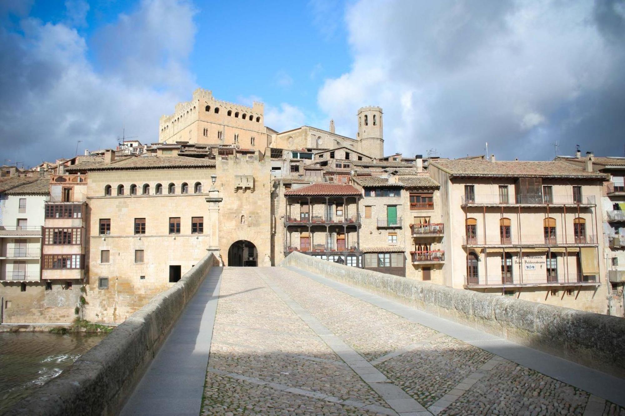 Hotel Fonda La Plaza Valderrobres Exterior foto